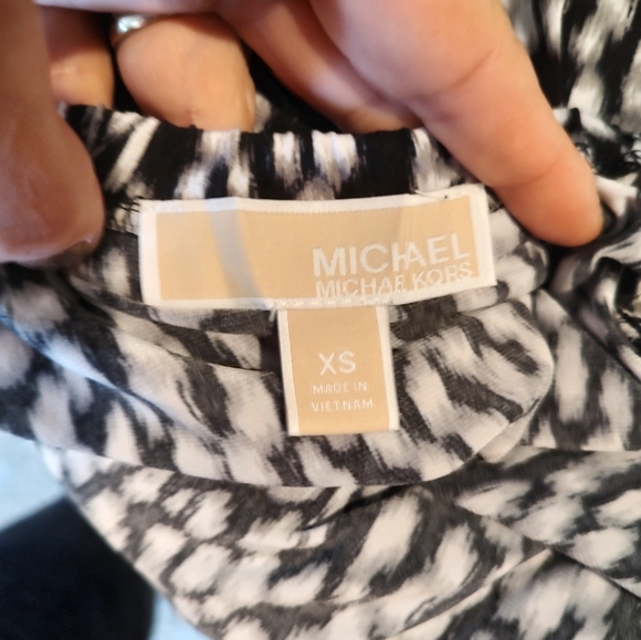 Michael Kors XS Sleeveless Dress! - Picture 10 of 12